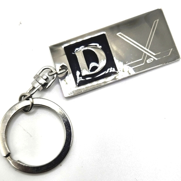 🆓️FREE ADD ON TO BUNDLE Keychain Initial A C D M Hockey Basketball NWOT - Picture 2 of 10